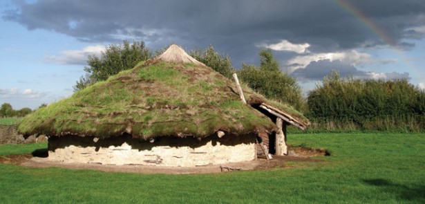 Bronze-Age-Roundhouse