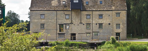 oundle-front-day