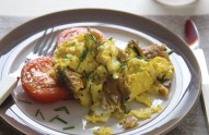 scrambles-eggs-smoked-mackeral-recipe