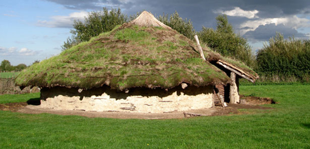 Bronze-Age-Roundhouse-at-Flag-Fen